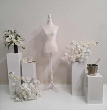 Load image into Gallery viewer, Bridal Preparation Room – Basic Set up – Option 2 - HIRE ONLY