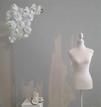 Load image into Gallery viewer, Bridal Preparation Room – Advanced - HIRE ONLY