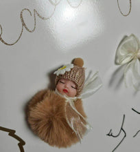 Load image into Gallery viewer, Baby shower neutral package w Queen peacock chair - HIRE ONLY