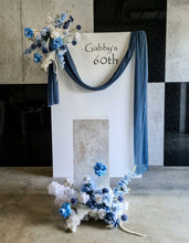 Load image into Gallery viewer, White rectangular backdrop 2.1m, 2 x blue flowers & cake stand - HIRE ONLY