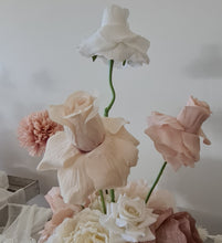 Load image into Gallery viewer, Boho blush romantic table / aisle flowers - HIRE ONLY