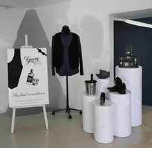 Load image into Gallery viewer, Grooms Preparation Room - Set up Option 8 - HIRE ONLY