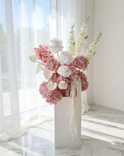 Load image into Gallery viewer, Dusty blush pink & White Flower arrangement - HIRE ONLY