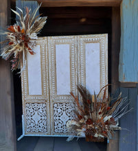 Load image into Gallery viewer, Rustic everlasting flowers & Boho backdrop – Option 4 - HIRE ONLY