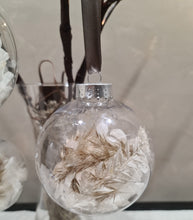 Load image into Gallery viewer, Set of 4 Preserved Flowers Christmas baubles in neutral