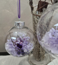 Load image into Gallery viewer, Set of 4 Preserved Flowers Christmas baubles in Purple