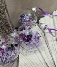 Load image into Gallery viewer, Set of 4 Preserved Flowers Christmas baubles in Purple
