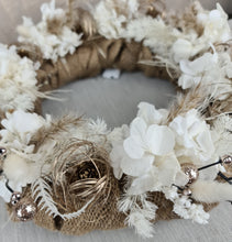 Load image into Gallery viewer, Preserved everlasting flowers Christmas wreath with lights