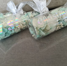 Load image into Gallery viewer, My 1st Christmas baby gift – set of 3 preserved flowers bottles – XMAS58