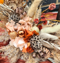 Load image into Gallery viewer, Rustic Everlasting flowers Christmas Wreath