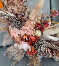 Load image into Gallery viewer, Rustic Everlasting flowers Christmas Wreath