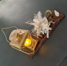 Load image into Gallery viewer, Boho Preserved flowers Xmas deco with lantern XMAS95