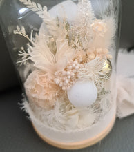 Load image into Gallery viewer, Mini Preserved flowers Xmas dome with glitter bauble - Neutral