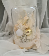Load image into Gallery viewer, Mini Preserved flowers Xmas dome with glitter bauble - Neutral