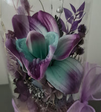 Load image into Gallery viewer, Medium dome w Singapore orchid , gift box & ribbon w lights - MOT19