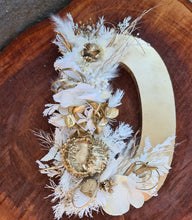 Load image into Gallery viewer, Preserved Everlasting flowers letter D - 15cm - Champagne Gold & White