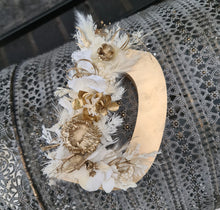 Load image into Gallery viewer, Preserved Everlasting flowers letter D - 15cm - Champagne Gold & White