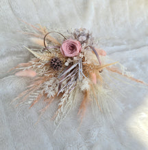 Load image into Gallery viewer, Dusty pink & neutral preserved flowers cake topper