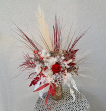 Load image into Gallery viewer, Everlasting red rose with "Happy Birthday" Love heart & Bag