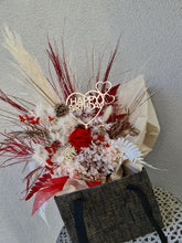 Load image into Gallery viewer, Everlasting red rose with "Happy Birthday" Love heart & Bag