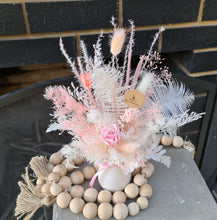Load image into Gallery viewer, Pink mini preserved rose with free bag & tag