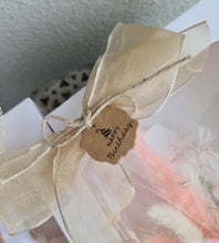 Load image into Gallery viewer, Preserved Everlasting flowers letter S - 15cm - White & pink