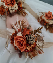 Load image into Gallery viewer, Order AL - 3 x preserved flowers rustic corsages

