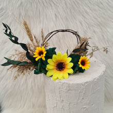 Load image into Gallery viewer, Sunflower cake topper x 2
