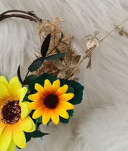 Load image into Gallery viewer, Sunflower cake topper x 2
