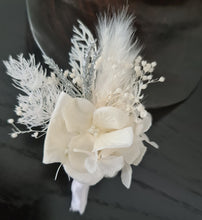 Load image into Gallery viewer, Boho white &amp; silver everlasting flowers corsage &amp; buttonhole – school formal
