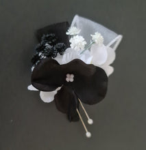 Load image into Gallery viewer, Black &amp; white everlasting flowers corsage &amp; buttonhole – wedding / school formal
