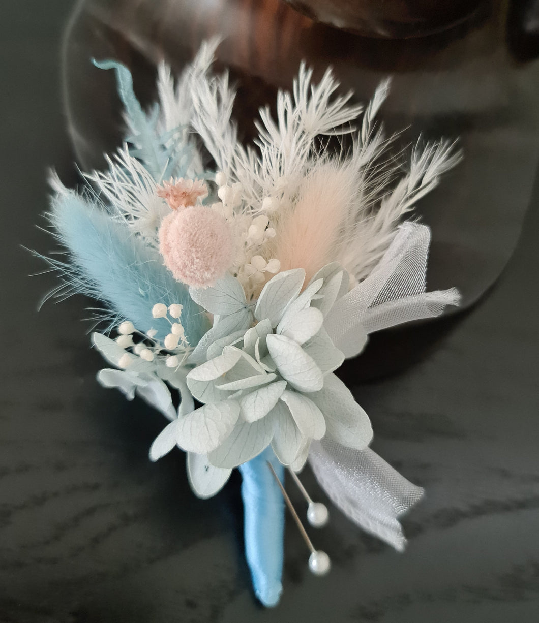 Preserved flowers blush & blue buttonhole