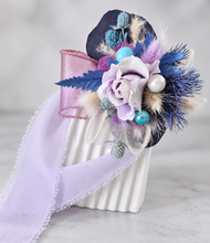 Load image into Gallery viewer, Preserved flowers pastel colours corsage
