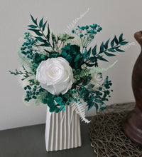 Load image into Gallery viewer, Emerald &amp; white preserved flowers cake topper
