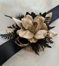 Load image into Gallery viewer, Black &amp; Champagne gold Everlasting flowers corsage - School Prom / Formal
