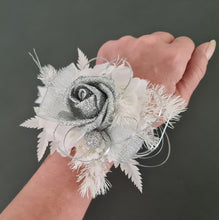 Load image into Gallery viewer, Silver &amp; white Everlasting flowers corsage  - School Formal / Prom
