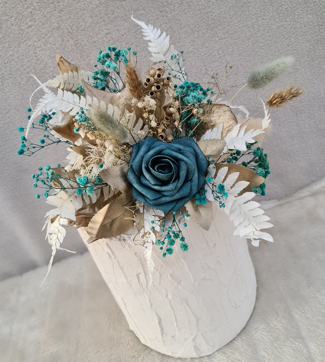 Everlasting flowers Floral cake topper – emerald, gold & white