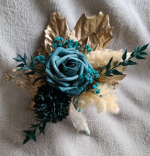 Load image into Gallery viewer, Triple floral cake topper - emerald green &amp; champagne gold glitter

