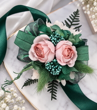 Load image into Gallery viewer, Emerald green &amp; blush pink school formal / prom wedding corsage
