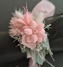 Load image into Gallery viewer, School formal set - corsage &amp; buttonhole in sage &amp; blush colours
