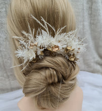 Load image into Gallery viewer, Preserved flowers bobby pin large x 3 nude &amp; champagne gold
