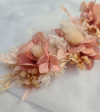 Load image into Gallery viewer, Preserved flowers bobby pin large x 3 blush peach

