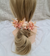 Load image into Gallery viewer, Preserved flowers bobby pin large x 3 blush peach
