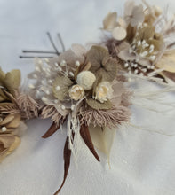 Load image into Gallery viewer, Preserved flowers bobby pin large x 3 nude &amp; brown
