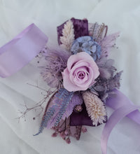 Load image into Gallery viewer, Violet purple tones preserved flowers corsage - School formal, prom, graduation, wedding

