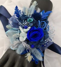 Load image into Gallery viewer, Preserved rose blue corsage &amp; buttonhole set - School formal, prom, graduation, wedding

