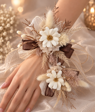 Load image into Gallery viewer, Boho Daisy preserved flowers corsage &amp; boutonniere set - School formal, prom, graduation, wedding
