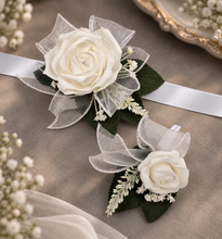Load image into Gallery viewer, Green &amp; white corsage &amp; buttonhole set Style 1 - School formal, prom, graduation, wedding
