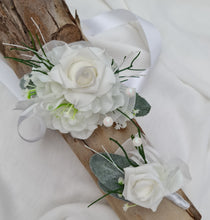 Load image into Gallery viewer, Green &amp; white corsage &amp; buttonhole set Style 4 - School formal, prom, graduation, wedding
