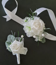 Load image into Gallery viewer, Green &amp; white corsage &amp; buttonhole set Style 4 - School formal, prom, graduation, wedding
